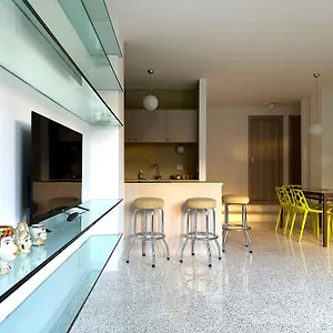 Apartment Apartments Navigli Center, Milan