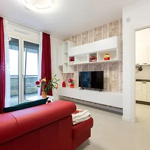 Fiera Flat With Garage Appartamento